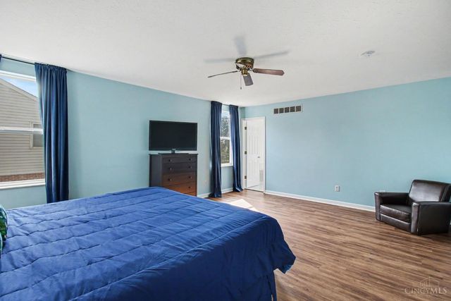 6054 bluffs, Liberty Twp, OH 45044