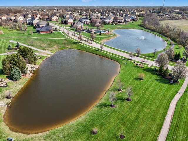 6054 bluffs, Liberty Twp, OH 45044