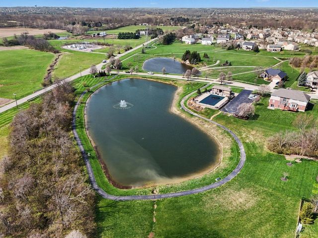 6054 bluffs, Liberty Twp, OH 45044