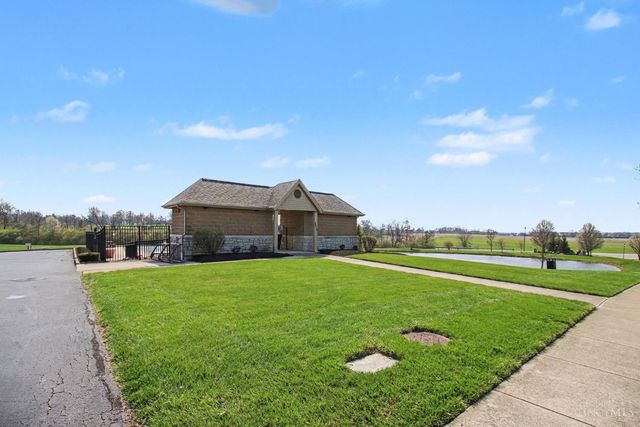 6054 bluffs, Liberty Twp, OH 45044