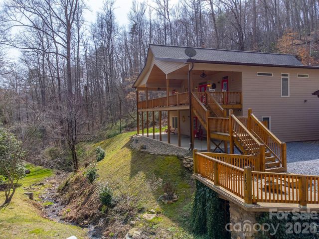 151 High Grove Parkway, Whittier, NC 28789