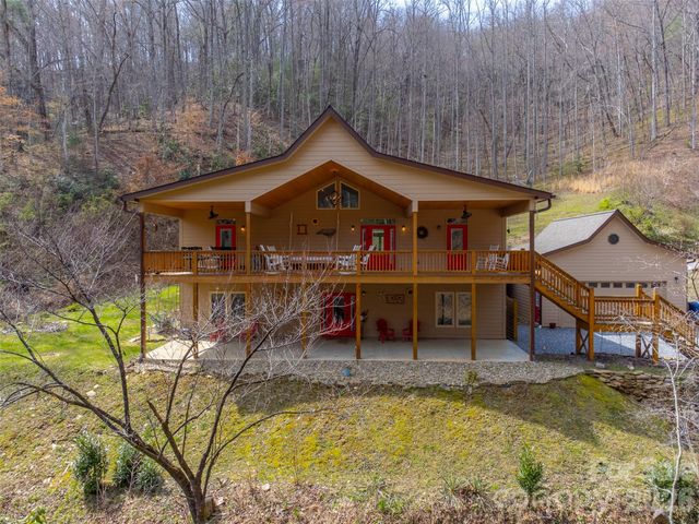 151 High Grove Parkway, Whittier, NC 28789