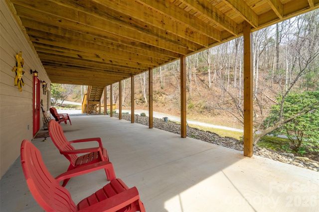 151 High Grove Parkway, Whittier, NC 28789