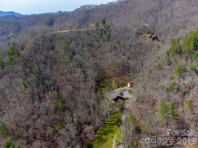 151 High Grove Parkway, Whittier, NC 28789