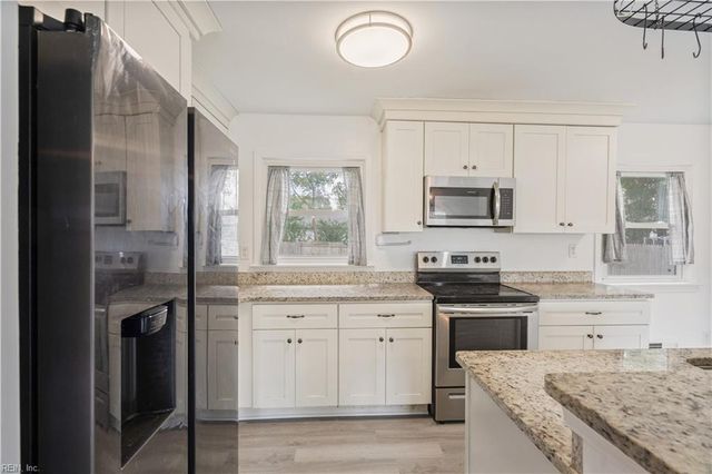 2712 Spruce ST, Norfolk, VA 23513
