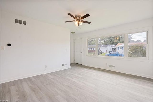 2712 Spruce ST, Norfolk, VA 23513