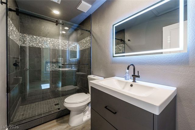 8185 Round Hills Circle, Las Vegas, NV 89113