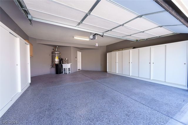 8185 Round Hills Circle, Las Vegas, NV 89113