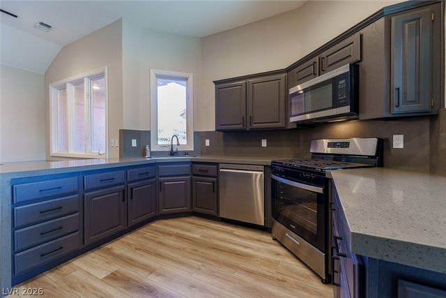 8185 Round Hills Circle, Las Vegas, NV 89113