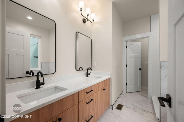 15056 E Alpine Circle, Palmer, AK 99645