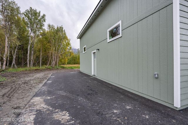 15056 E Alpine Circle, Palmer, AK 99645