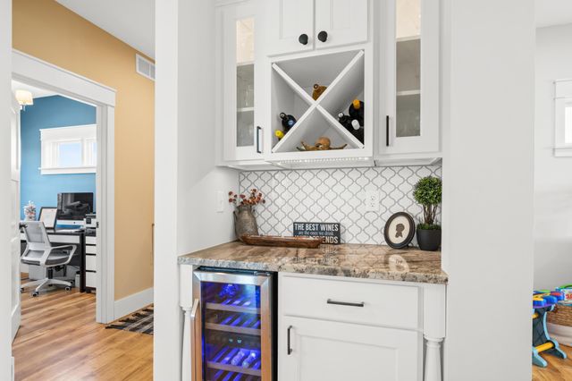 606 Venture Lane NE, Alexandria, MN 56308