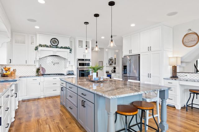 606 Venture Lane NE, Alexandria, MN 56308