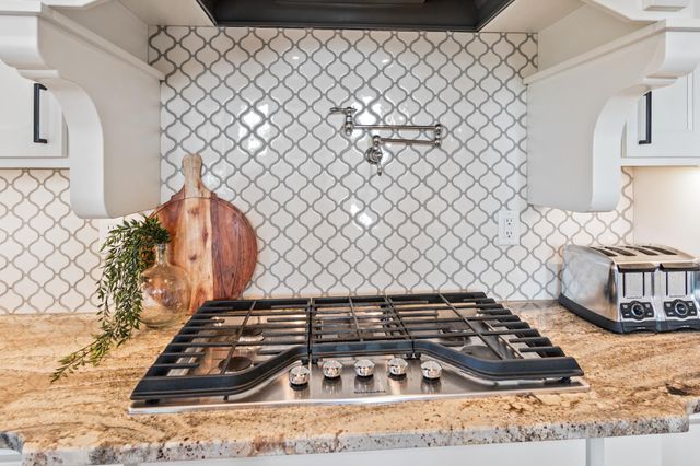 606 Venture Lane NE, Alexandria, MN 56308