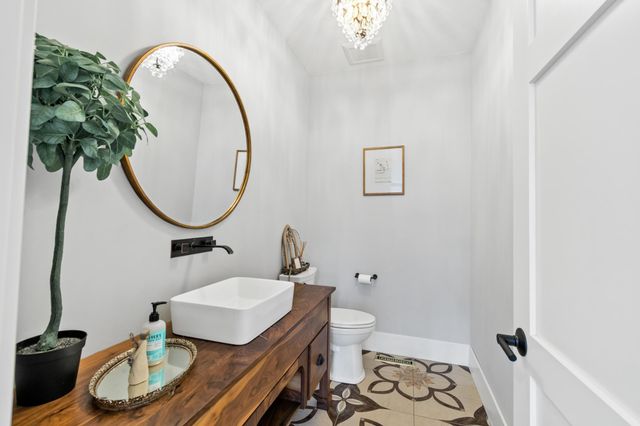 606 Venture Lane NE, Alexandria, MN 56308