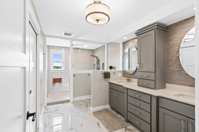 606 Venture Lane NE, Alexandria, MN 56308