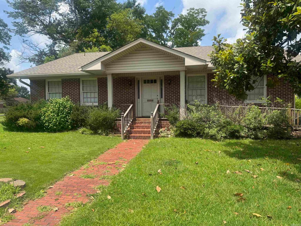1616 S cherry Street, Pine Bluff, AR 71601