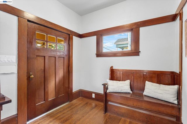 1410 PEARL ST., Alameda, CA 94501