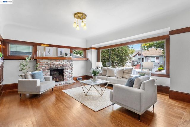 1410 PEARL ST., Alameda, CA 94501
