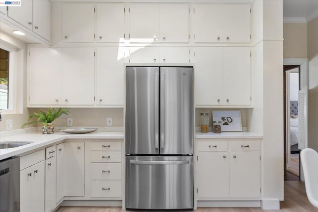 1410 PEARL ST., Alameda, CA 94501
