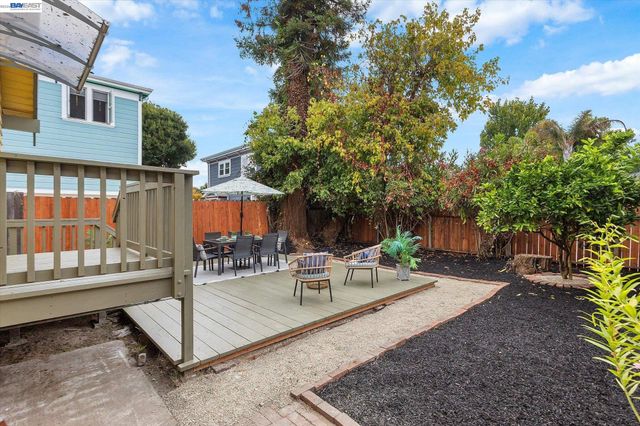 1410 PEARL ST., Alameda, CA 94501