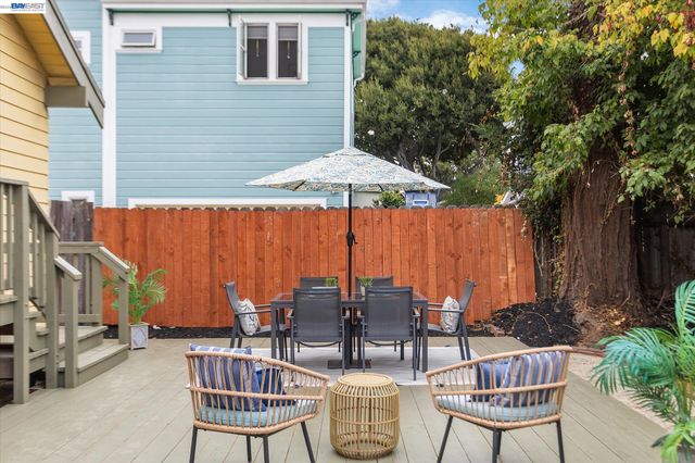 1410 PEARL ST., Alameda, CA 94501