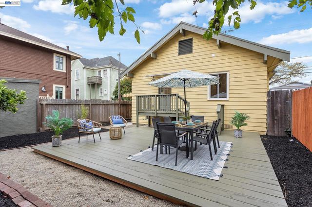 1410 PEARL ST., Alameda, CA 94501