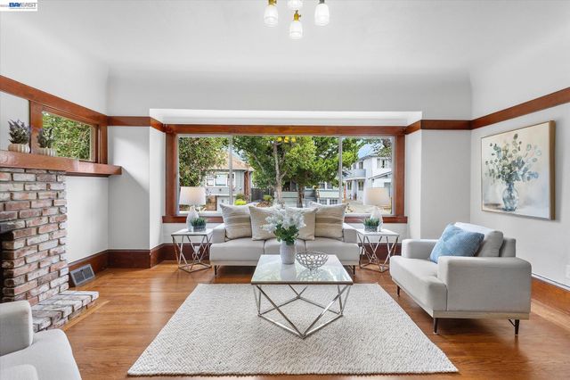 1410 PEARL ST., Alameda, CA 94501