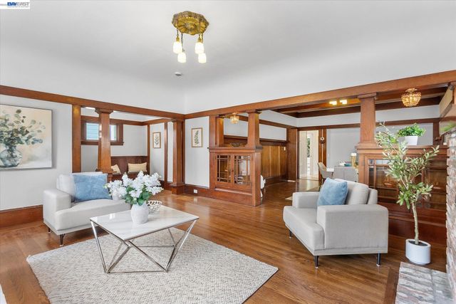 1410 PEARL ST., Alameda, CA 94501