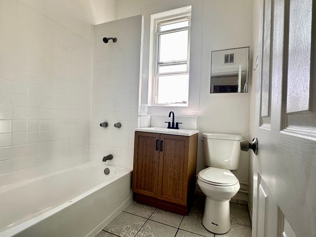 1448 S Rockwell Street 3N, Chicago, IL 60608