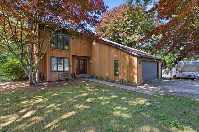 25 Vezina Drive, Killingly, CT 06239