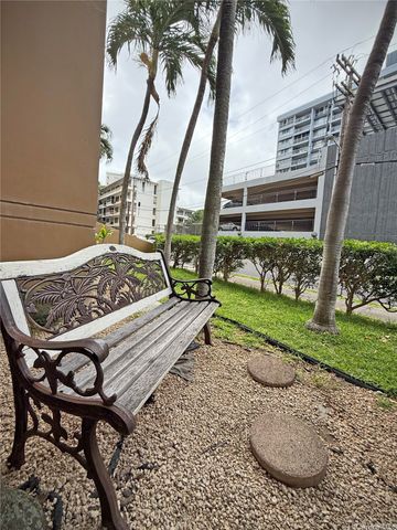 1617 Clark Street 404, Honolulu, HI 96822