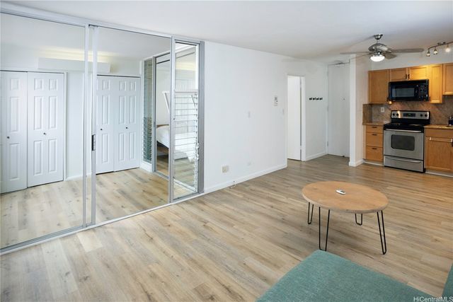 1617 Clark Street 404, Honolulu, HI 96822