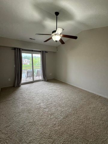 2260 Leighton Drive 68, Shelby Twp, MI 48317