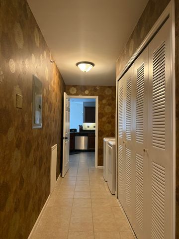 2260 Leighton Drive 68, Shelby Twp, MI 48317