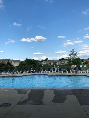 2260 Leighton Drive 68, Shelby Twp, MI 48317