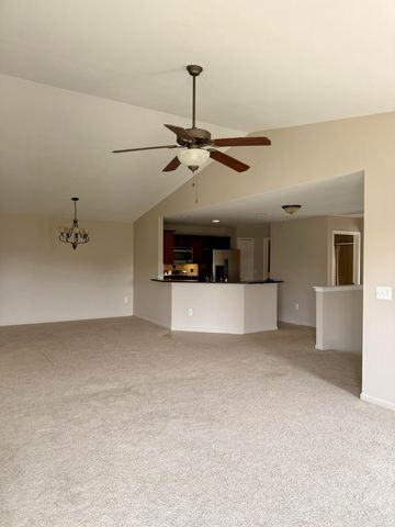 2260 Leighton Drive 68, Shelby Twp, MI 48317