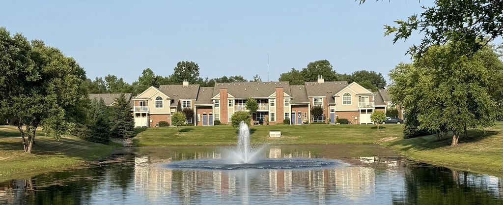 2260 Leighton Drive 68, Shelby Twp, MI 48317