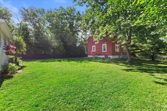 18905 W Linnie Lac PLACE, New Berlin, WI 53146