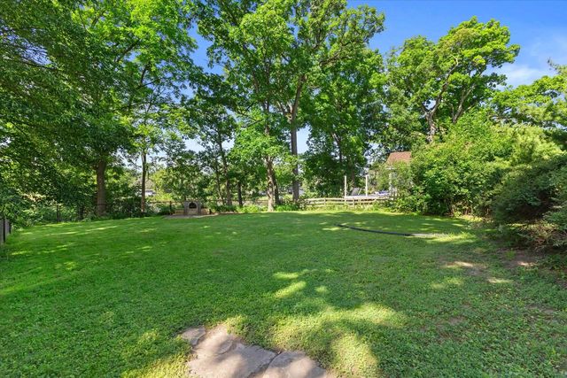 18905 W Linnie Lac PLACE, New Berlin, WI 53146