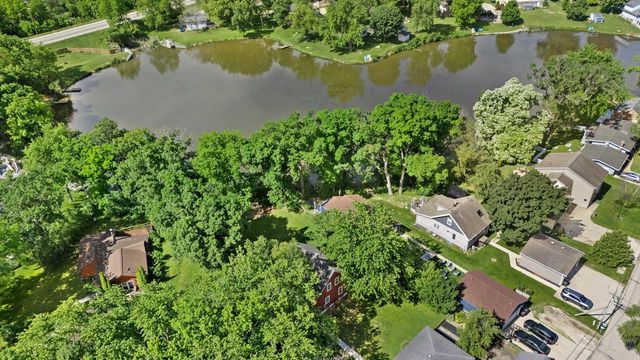 18905 W Linnie Lac PLACE, New Berlin, WI 53146