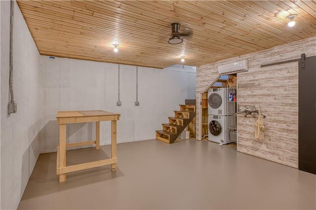 2523 SE Wyandotte Road, Columbus, KS 66725