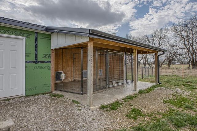 2523 SE Wyandotte Road, Columbus, KS 66725