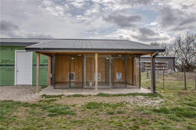 2523 SE Wyandotte Road, Columbus, KS 66725