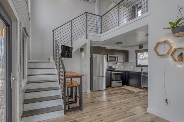 2523 SE Wyandotte Road, Columbus, KS 66725