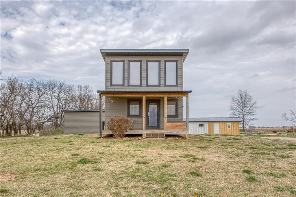 2523 SE Wyandotte Road, Columbus, KS 66725