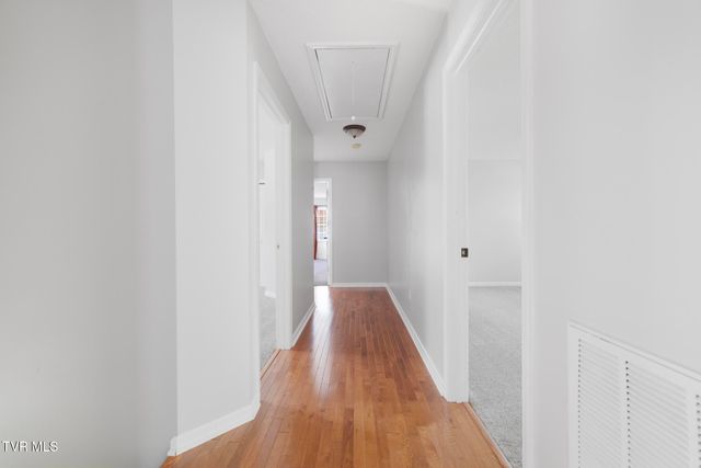 209 Glen Oaks Drive, Gray, TN 37615