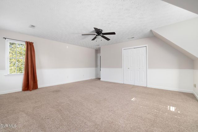 209 Glen Oaks Drive, Gray, TN 37615