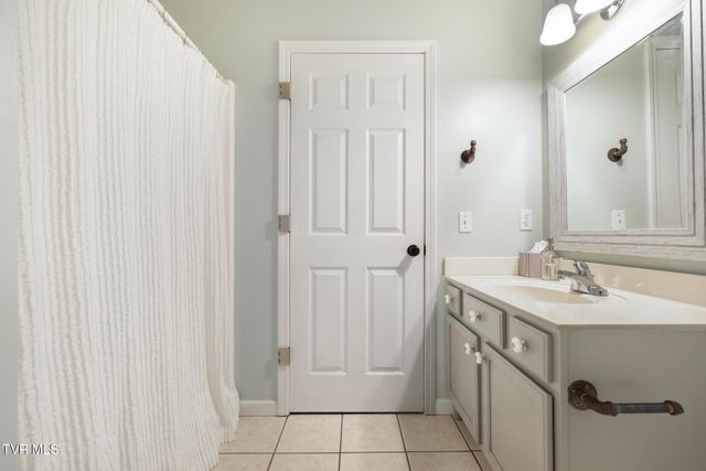 209 Glen Oaks Drive, Gray, TN 37615