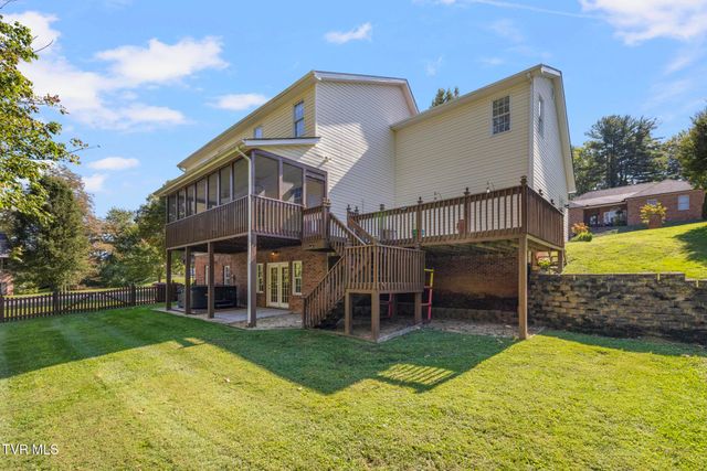 209 Glen Oaks Drive, Gray, TN 37615